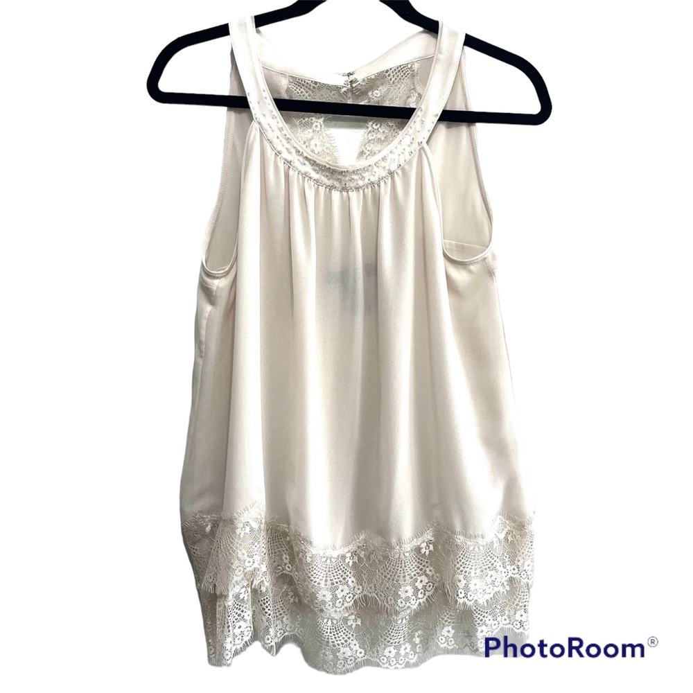 LIKE NEW! WHBM - GORGEOUS LACE AND BEAD DETAIL SMOCK HALTER BLOUSE SIZE MED